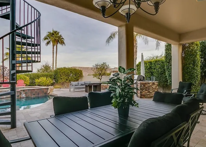 Holiday home Luxury Contemporary Sanctuary W Pool And Views *