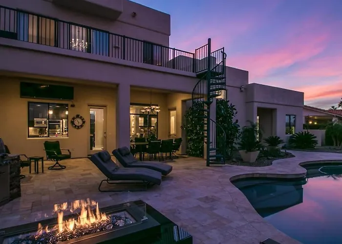 Holiday home Luxury Contemporary Sanctuary W Pool And Views