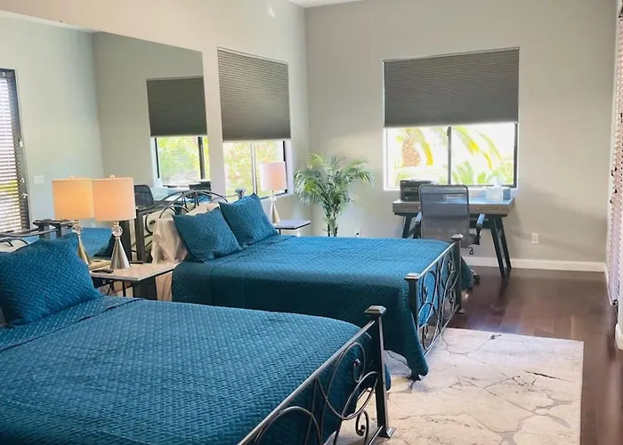 Luxury Contemporary Sanctuary W Pool And Views Holiday home *